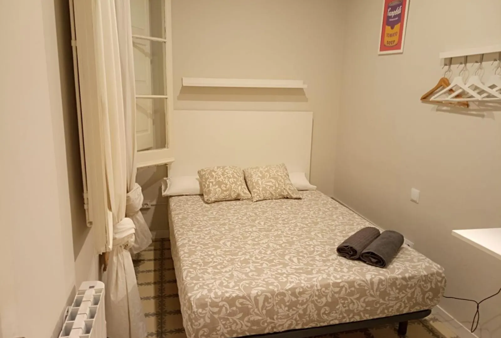 Amat Private Rooms Near Plaza Universitat Barcelona