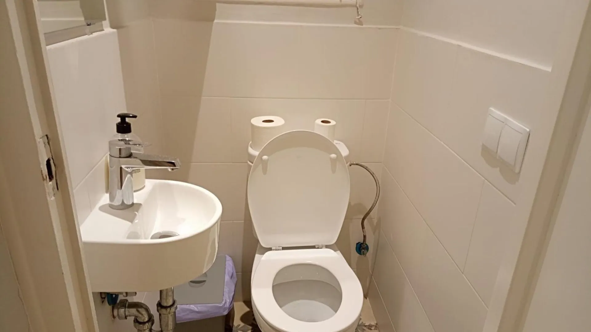 Hostel Amat Private Rooms Near Plaza Universitat Barcelona